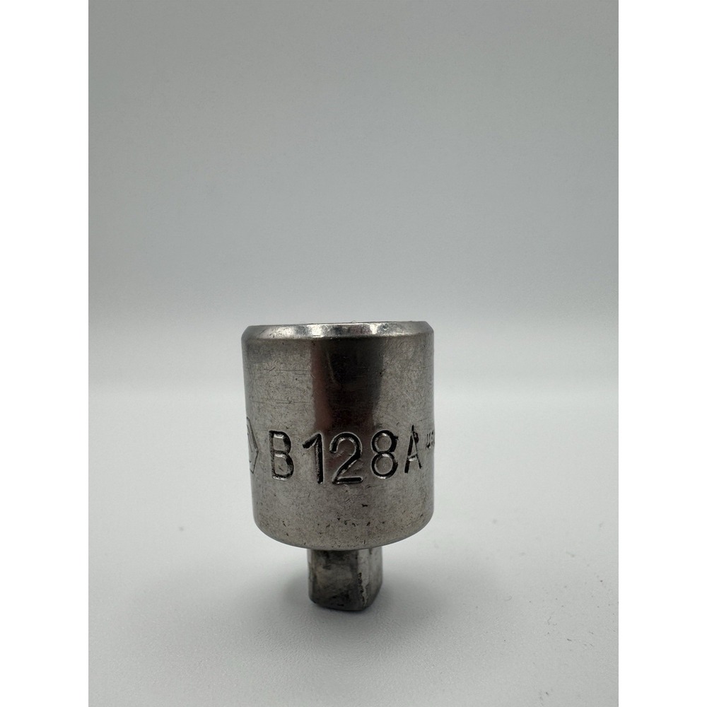 Matco‎ Tools B128A 3/8 Drive to 1/4 Drive Chrome Adapter Reducer Socket - Picture 5 of 6